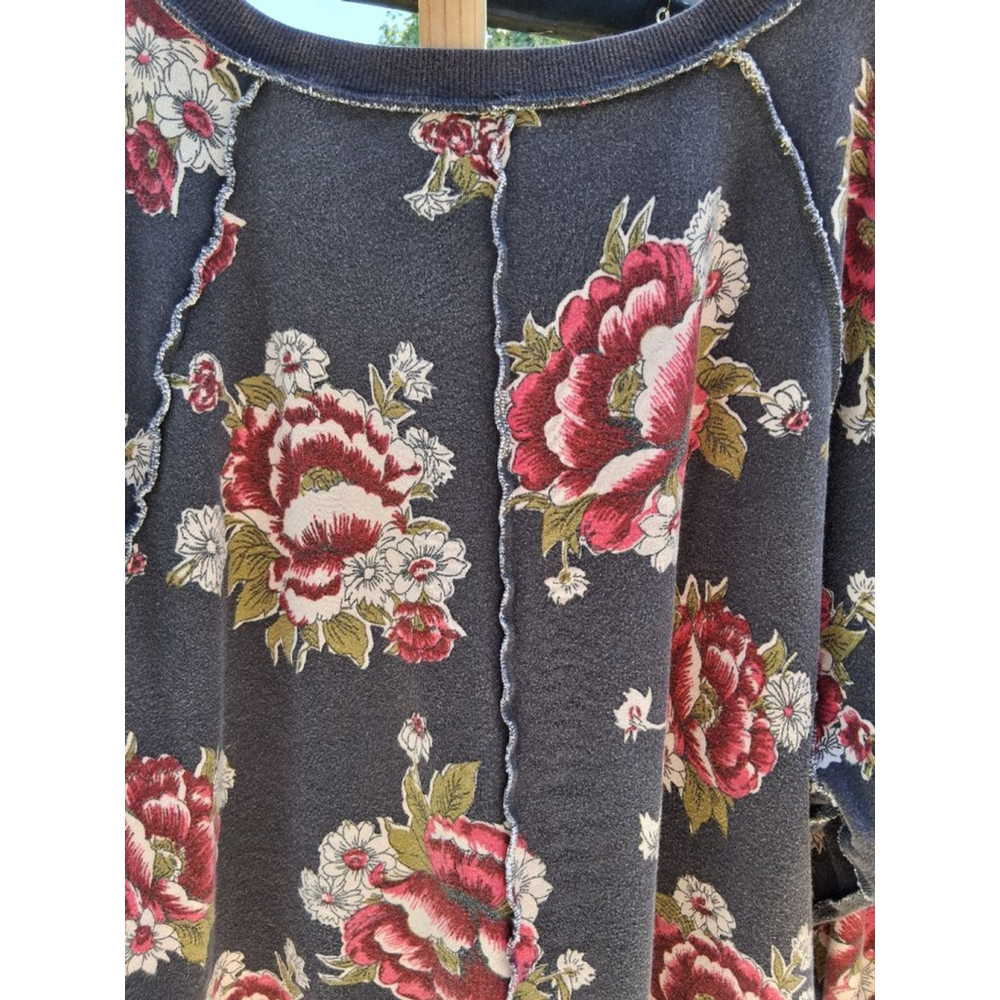 Free People Floral Crewneck Sweatshirt in Charcoal with Red & Green Flowers - Picture 7 of 13